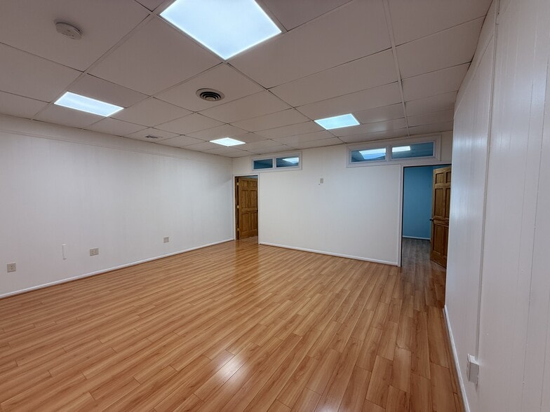 More Photos Of 470 Ridgedale Ave, East Hanover Storefront Retail Office For Lease