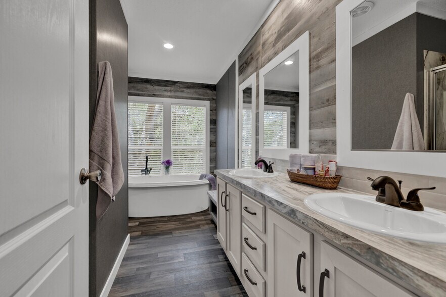 More Photos Of 7250 Fm 306, New Braunfels Freestanding For Sale