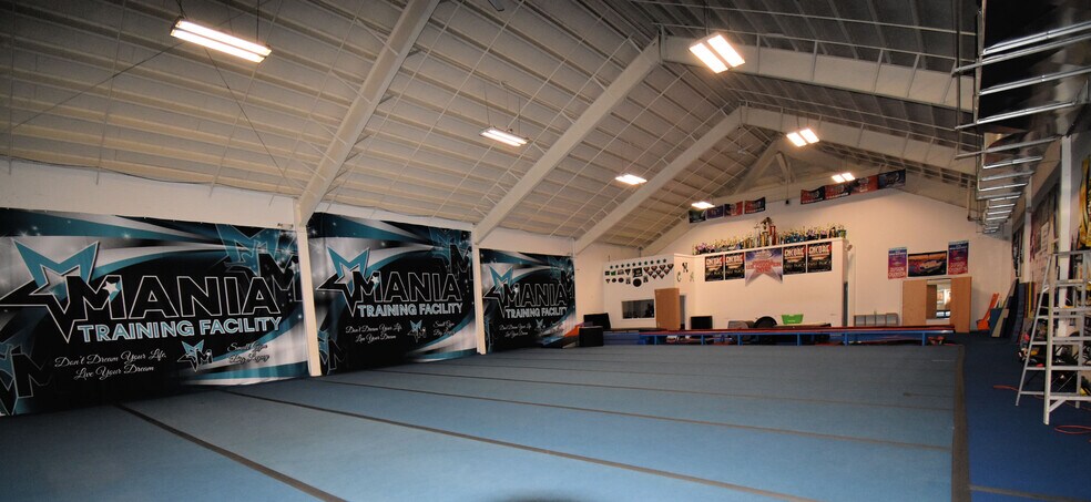 More Photos Of 24 Holt Dr, Stony Point Self Storage For Lease