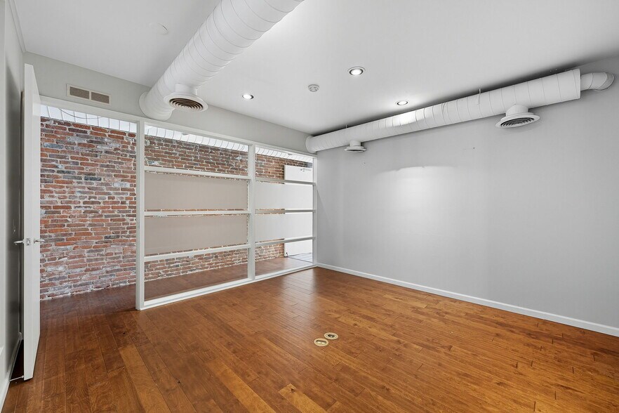 More Photos Of 1516-1518 Blake St, Denver Office For Sale