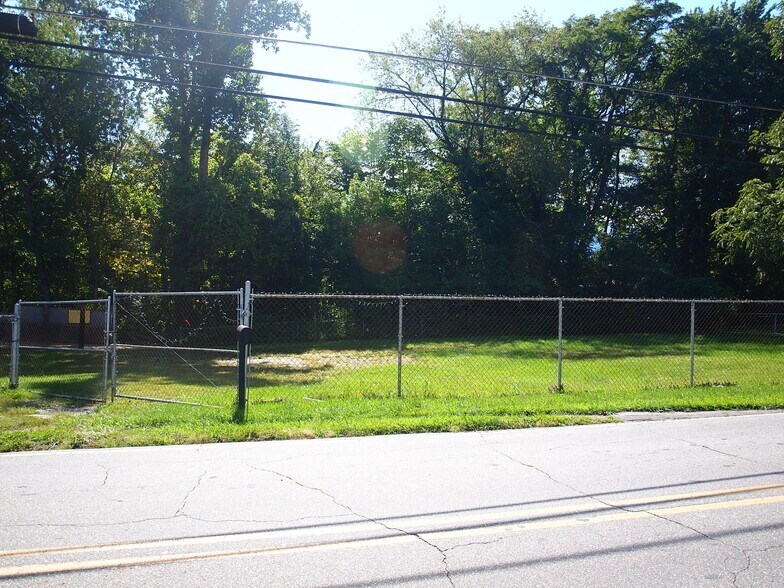 More Photos Of 1521 Sulphur Springs Rd, Waynesville Office For Sale