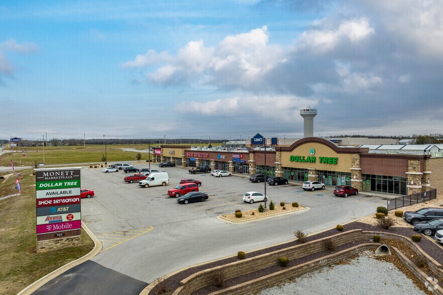 More Photos Of 903 E US Highway 60, Monett Storefront For Lease