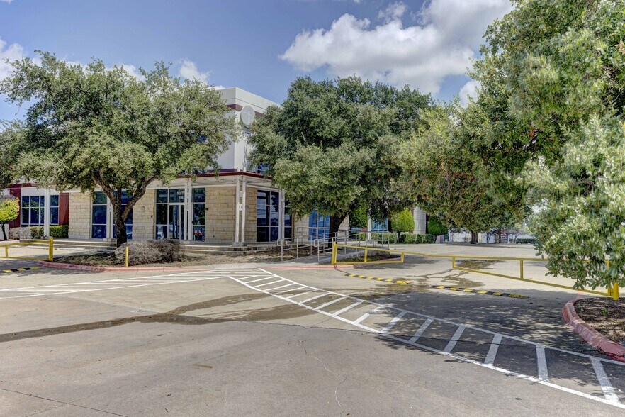 More Photos Of 9100 Hwy 290 E, Austin Research And Development For Sale