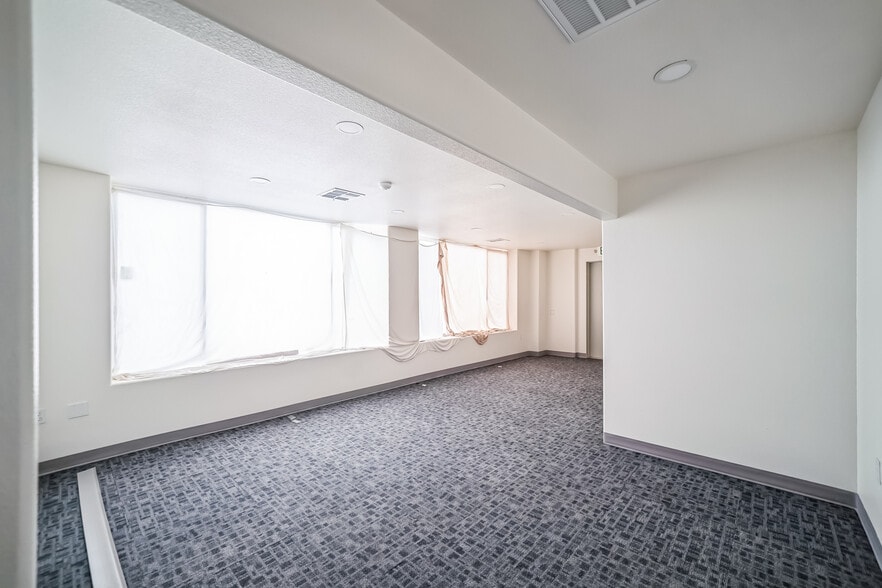 More Photos Of 2330 E Kaviland Ave, Fresno Light Manufacturing For Sale