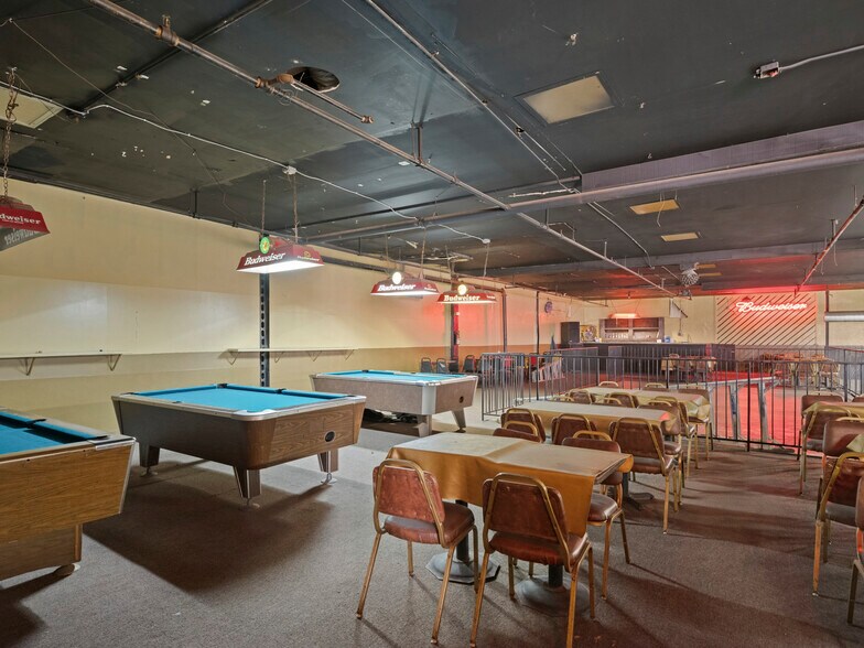 More Photos Of 1508 SE 25th St, Oklahoma City Bar For Sale