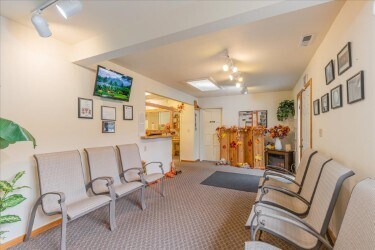 More Photos Of 3784 SE High School Dr, Lincoln City Medical For Sale