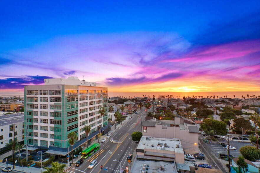 More Photos Of 415-425 Washington Blvd, Marina del Rey Apartments For Lease