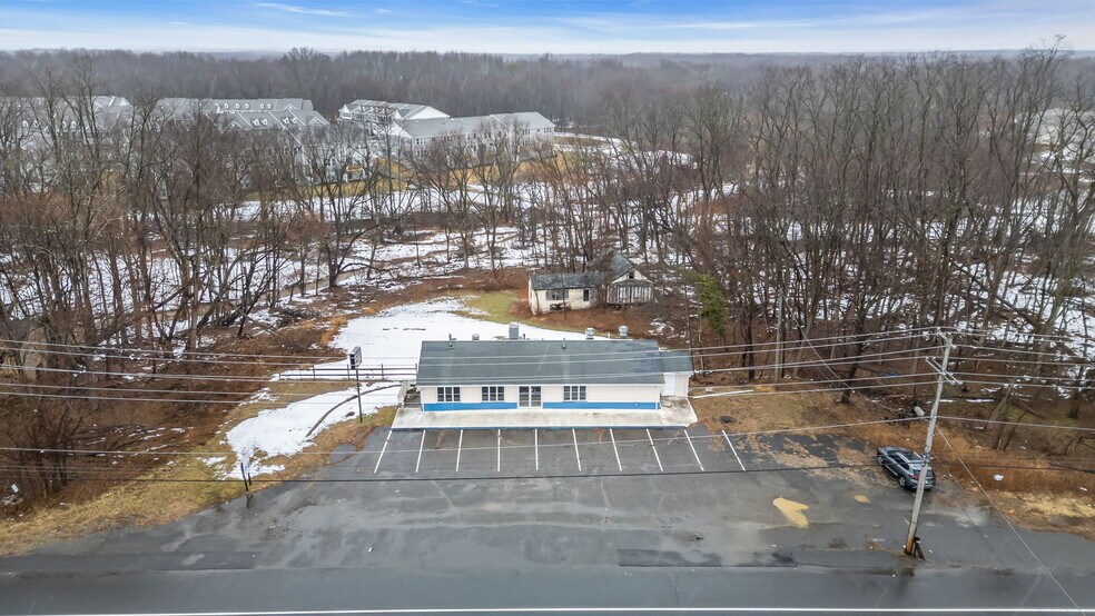 More Photos Of 320 State Route 33, Manalapan Township Restaurant For Sale
