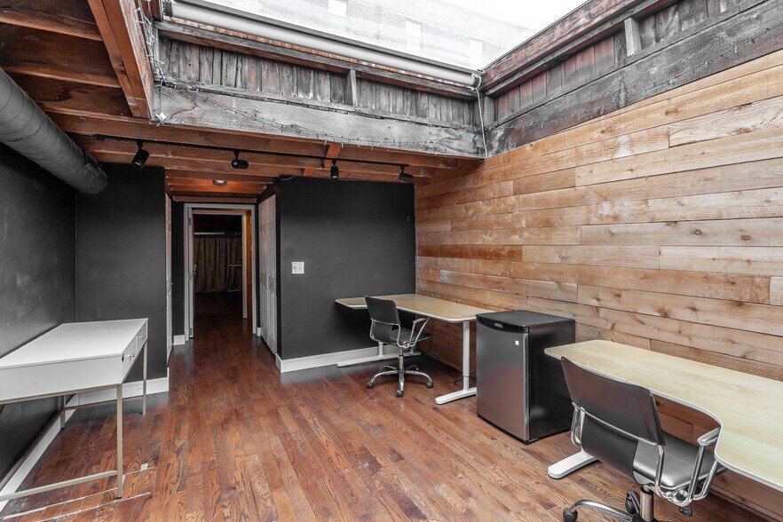 More Photos Of 2425 W 14th St, Chicago Loft Creative Space For Lease