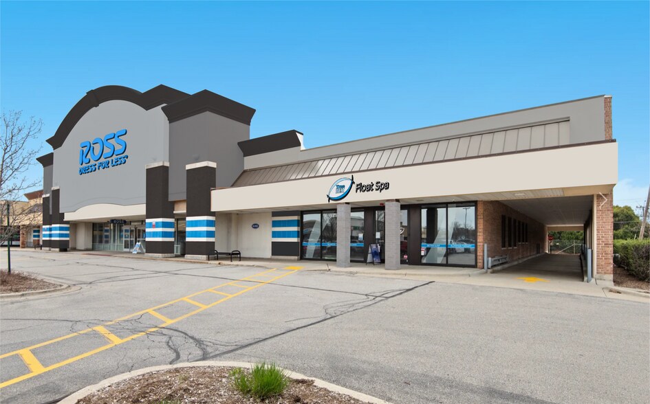 More Photos Of 9410-9466 Skokie Blvd, Skokie Unknown For Lease