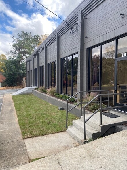 Primary Photo Of 3115-3121 Marjan Dr, Doraville Warehouse For Lease