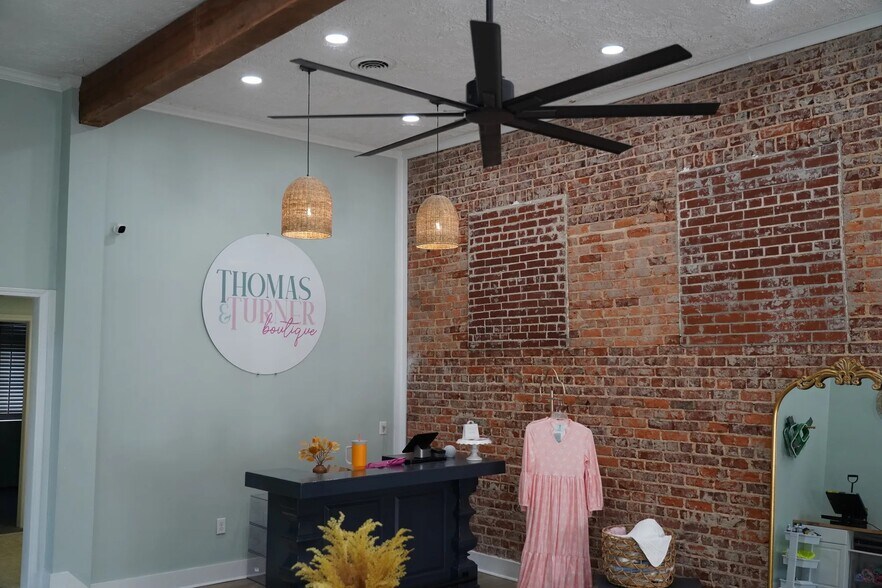 More Photos Of 201 Oneal St, Belton Office For Sale