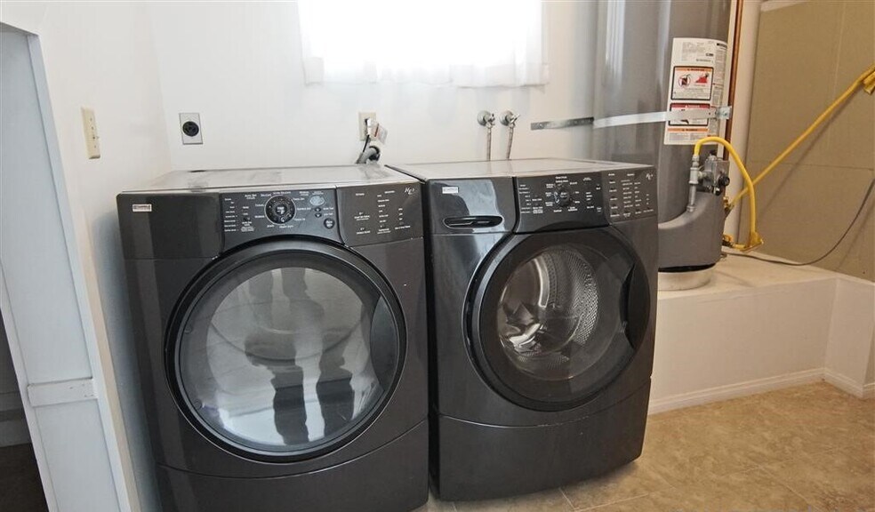 More Photos Of 3552 Front St, San Diego Apartments For Sale