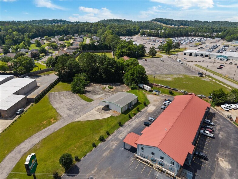 More Photos Of 2441 Moody Pky, Moody Freestanding For Sale