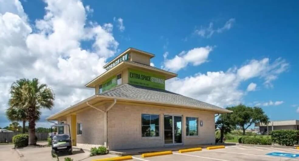 Primary Photo Of 217 FM 517 W, Dickinson Specialty For Sale