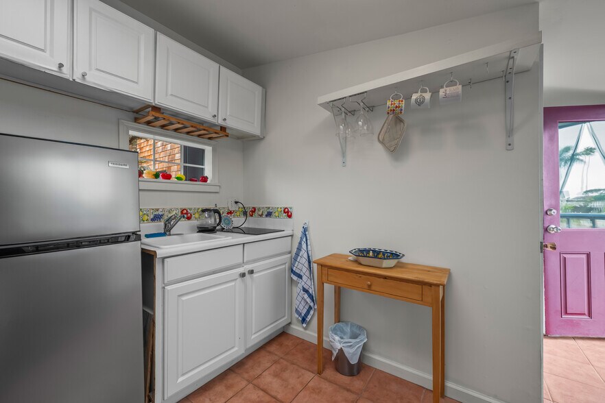 More Photos Of 2000 Clinton Ave, Alameda Apartments For Sale
