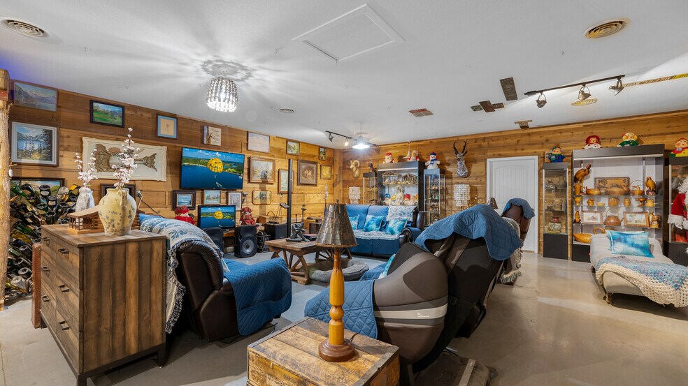 More Photos Of 10501 Old Highway 54, Eugene Self Storage For Sale