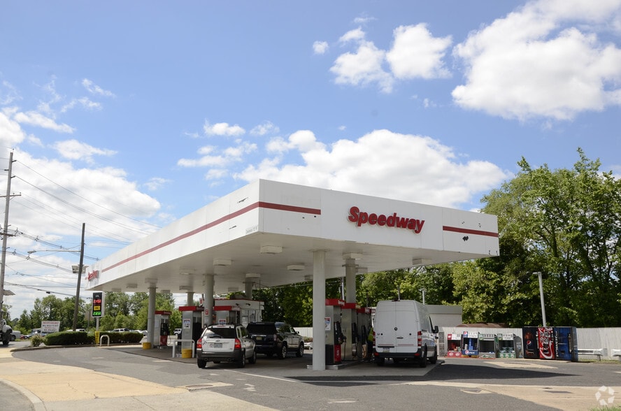 Primary Photo Of 342 N. Brooklawn Cir, Gloucester City Service Station For Lease
