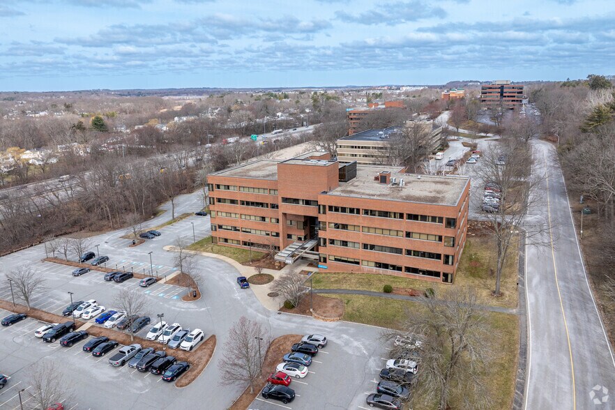 More Photos Of 300 Unicorn Park Dr, Woburn Office For Lease