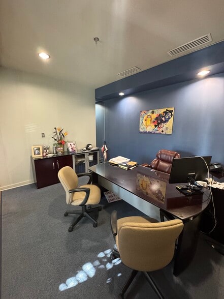 More Photos Of 3085 Fountainside Dr, Germantown Medical For Sale