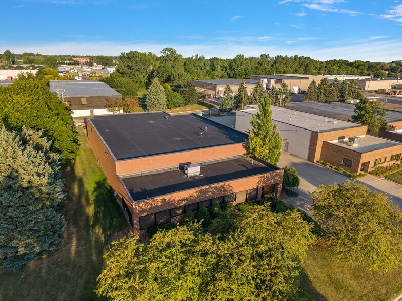 More Photos Of 44468 Reynolds Dr, Clinton Township Manufacturing For Sale