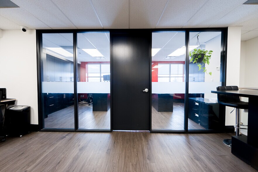 More Photos Of 7015 Tranmere Dr, Mississauga Warehouse For Sale