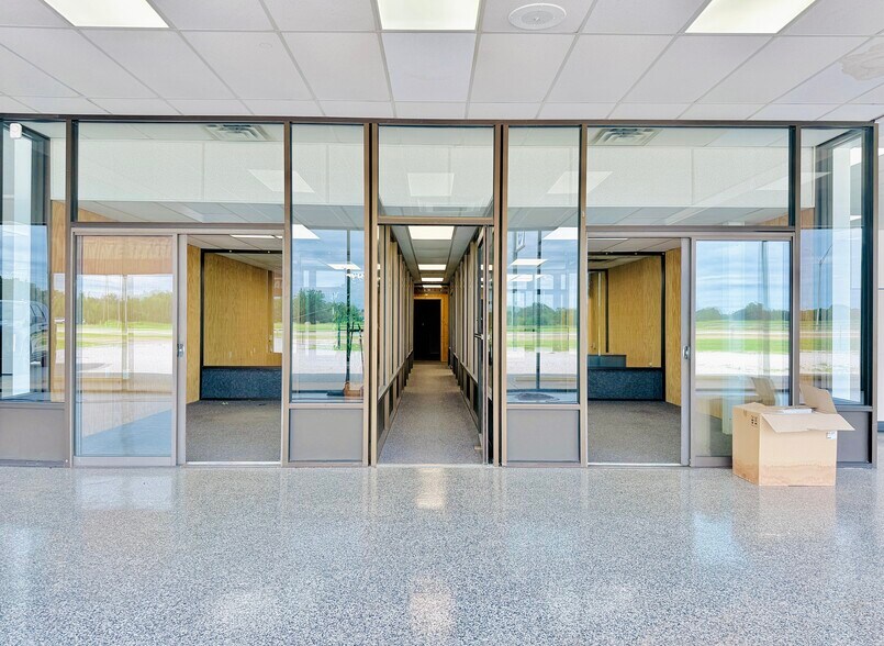 More Photos Of 3601 N Van Buren Byp, Enid Freestanding For Lease