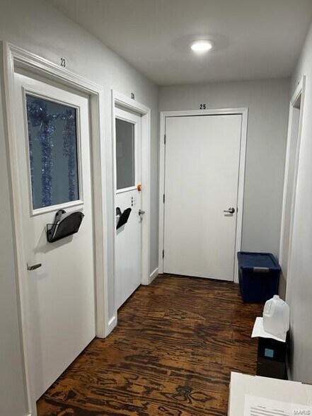 More Photos Of 7714-7718 S Broadway, Saint Louis Coworking Space