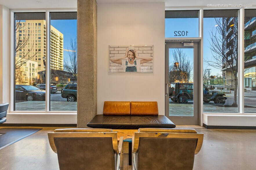 More Photos Of 1022 NW Overton St, Portland Multifamily For Sale