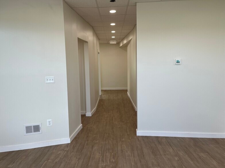 More Photos Of 5 Barney Cir SE, Washington Medical For Lease