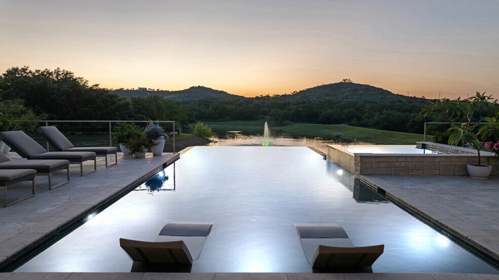 More Photos Of 101 Rolling Hills Rd, Blanco Specialty For Sale