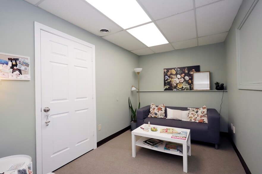 More Photos Of 1 Welby Rd, New Bedford Office For Sale
