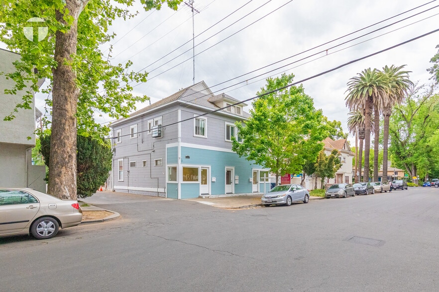More Photos Of 1117 24th St, Sacramento Storefront Retail Residential For Lease