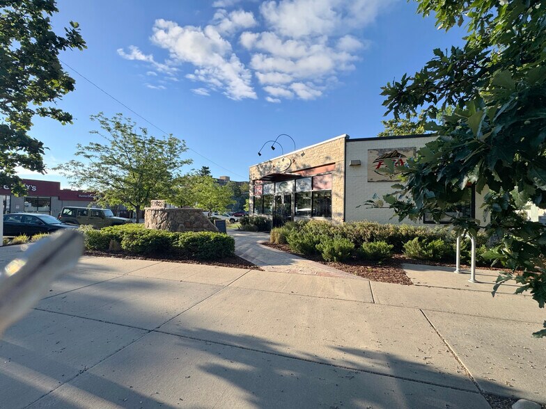 More Photos Of 2344 Pearl St, Boulder General Retail For Sale