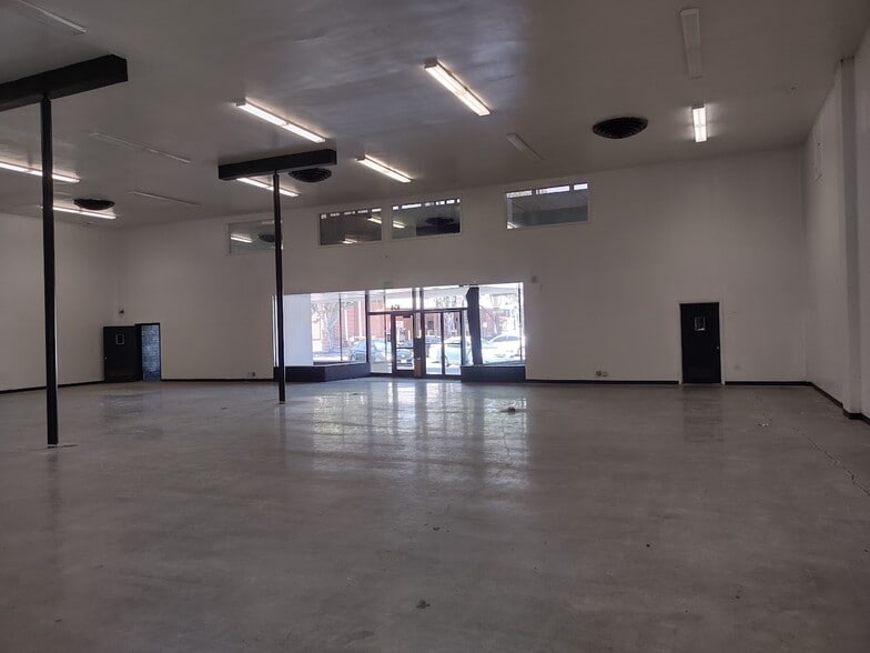 More Photos Of 104 W 10th St, Tracy Freestanding For Lease