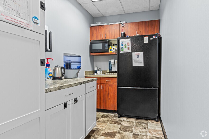 More Photos Of 900 Commonwealth Pl, Virginia Beach Coworking Space