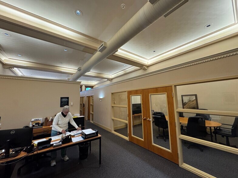 More Photos Of 132 S Main St, Greensburg Office For Sale