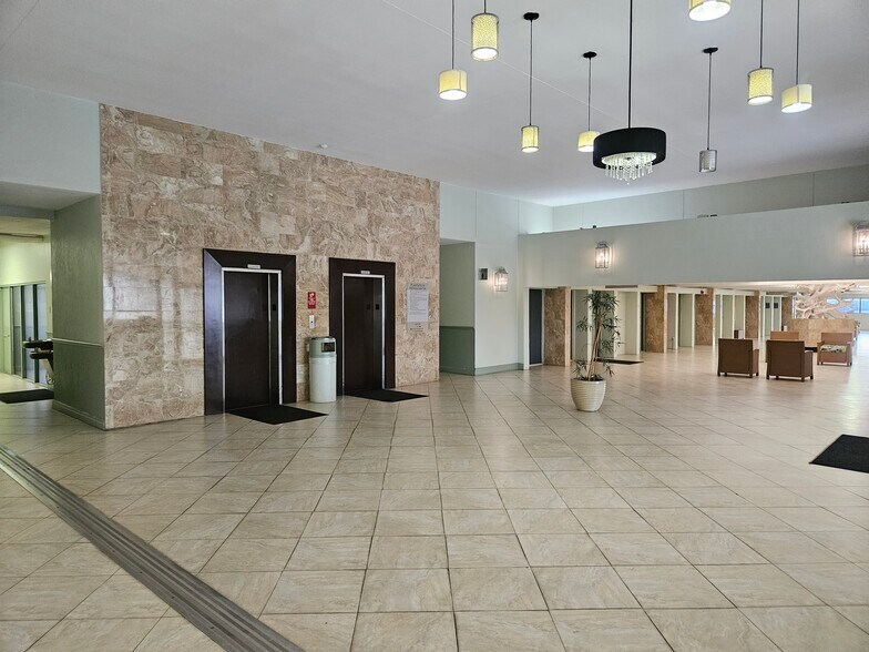 More Photos Of 4101 NW 3rd Ct, Plantation Medical For Lease