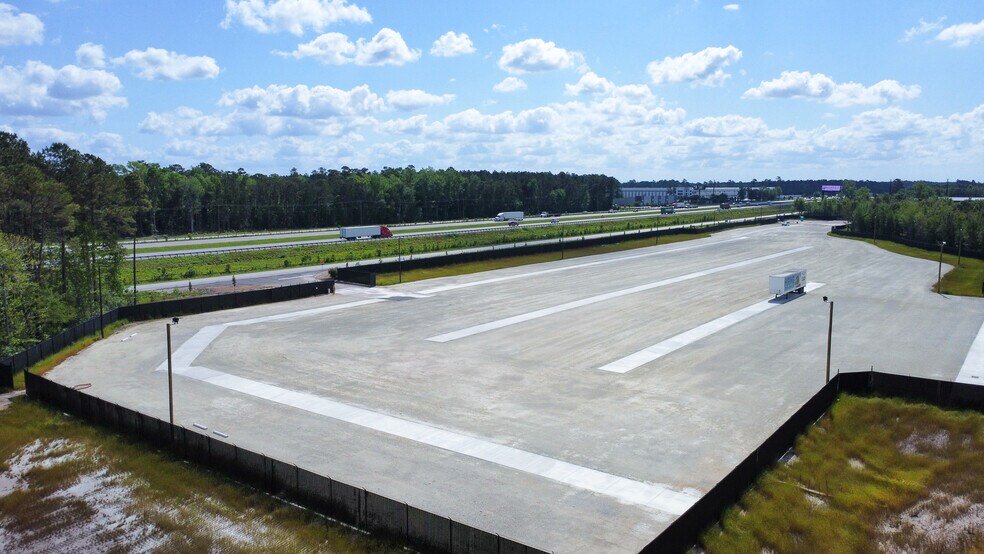 More Photos Of 1430 Business Park Rd, Summerville Warehouse For Lease