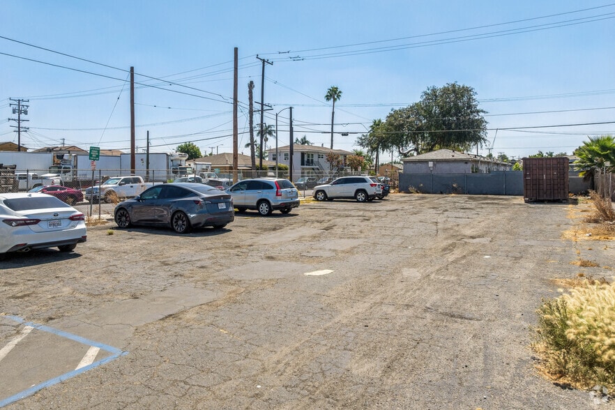 More Photos Of 4383 Fruitland Ave, Vernon Manufacturing For Sale
