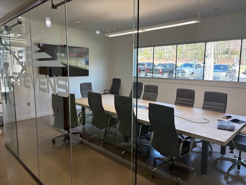 More Photos Of 2511 Ruffner Rd, Birmingham Warehouse For Sale