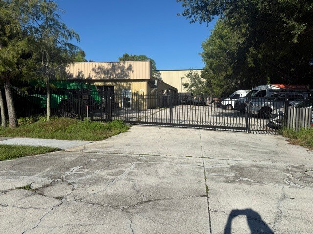 More Photos Of 525 Production Blvd, Naples Service For Sale