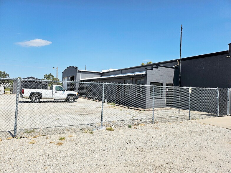 More Photos Of 1060 W Kansas Ave, Mcpherson Freestanding For Sale