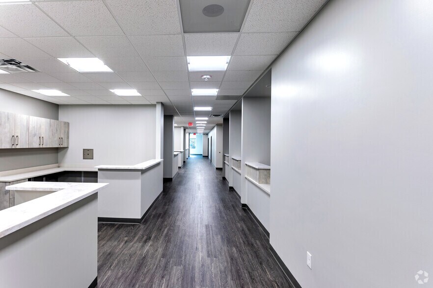 More Photos Of 146 Medical Park Rd, Mooresville Unknown For Lease