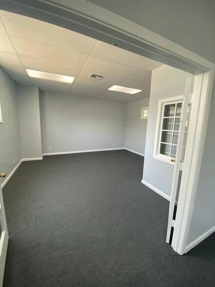 More Photos Of 112-122 S Robertson Blvd, Los Angeles Storefront Retail Office For Sale