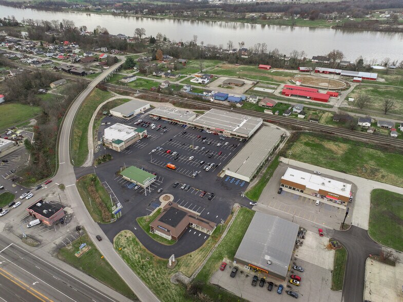 More Photos Of 1629 Ashland Rd, Greenup Freestanding For Sale