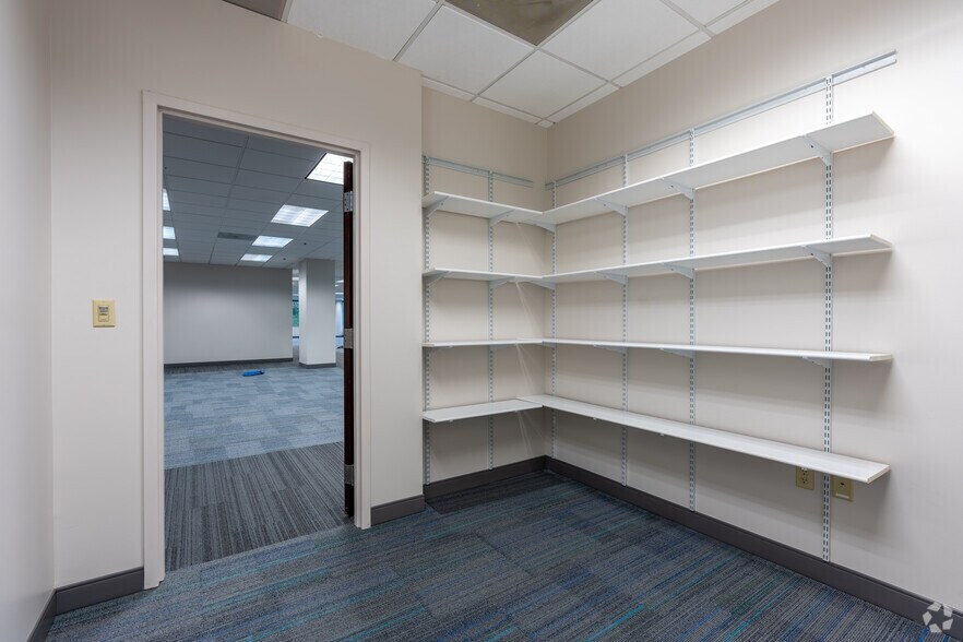 More Photos Of 7501 Boulder View Dr, North Chesterfield Unknown For Lease