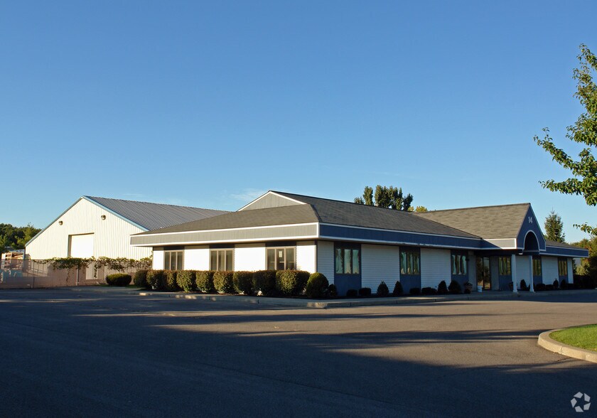 More Photos Of 14 Petra Ln, Albany Light Distribution For Lease