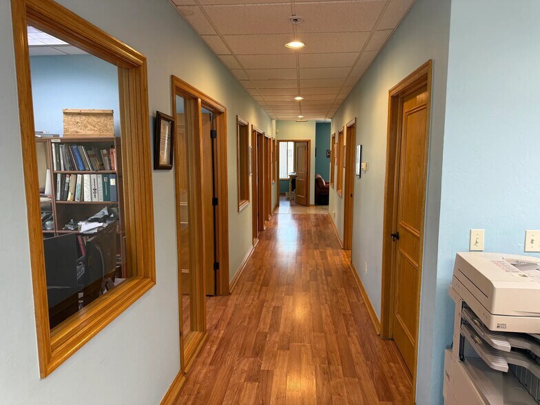 More Photos Of 2240 NW 164th St, Edmond Office For Lease