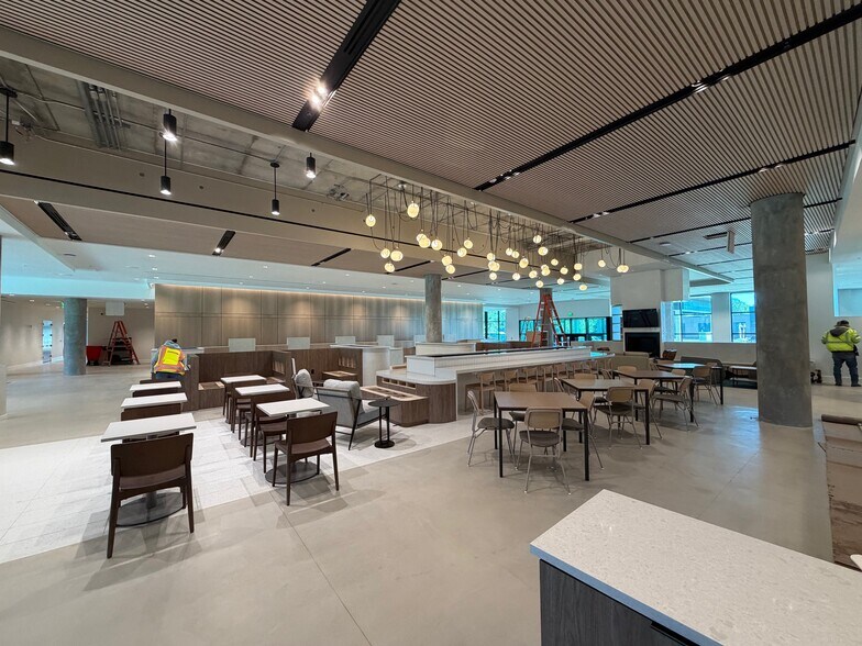 More Photos Of 511 Government Ave, Valparaiso Office For Lease